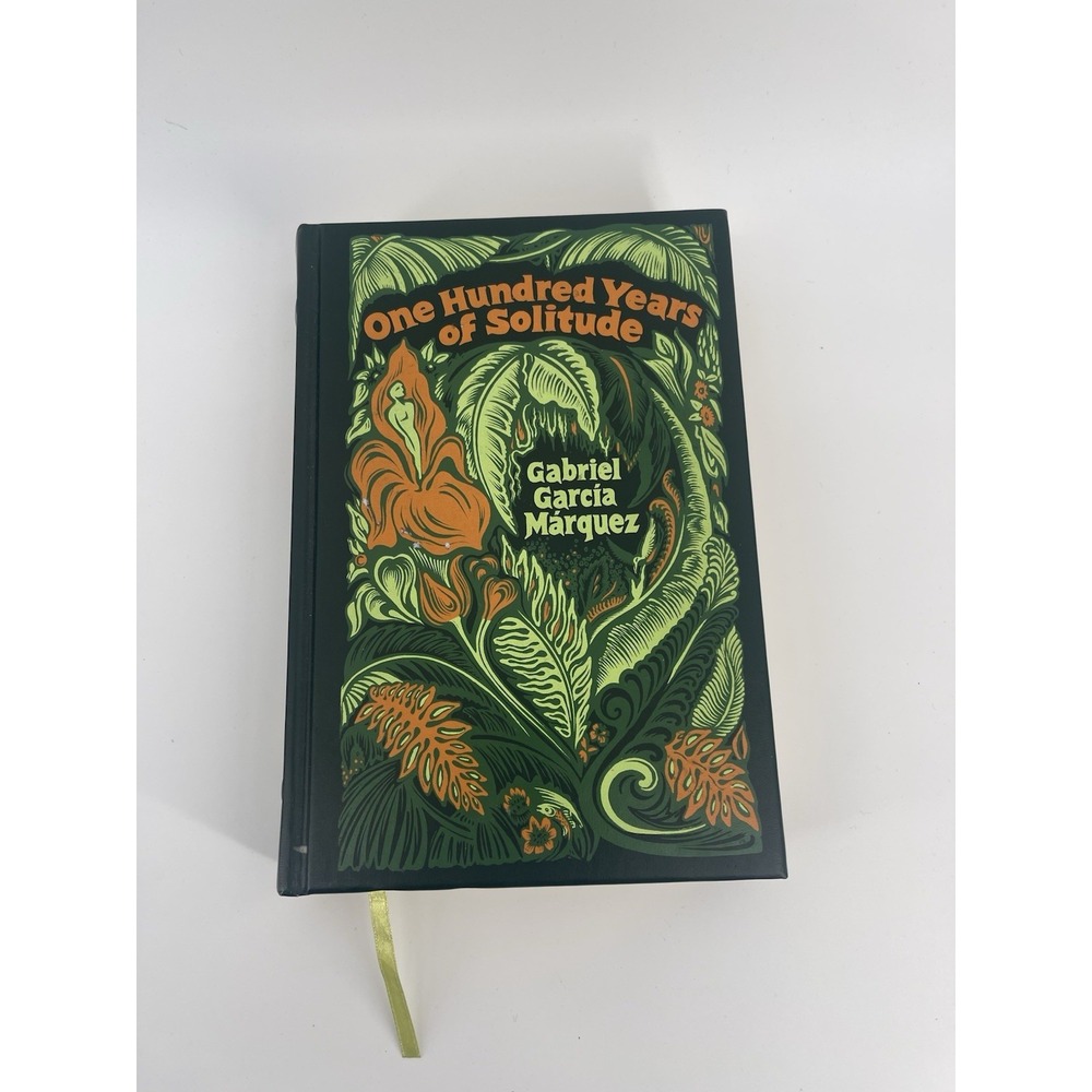 One Hundred Years of Solitude (Leatherbound Classics) Gabriel Garcia Marquez